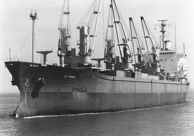 Fritz Olinga / shipspotting.com