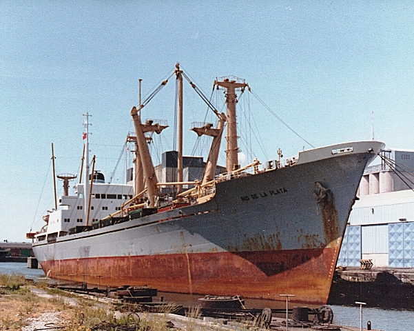 PaulT / shipspotting.com