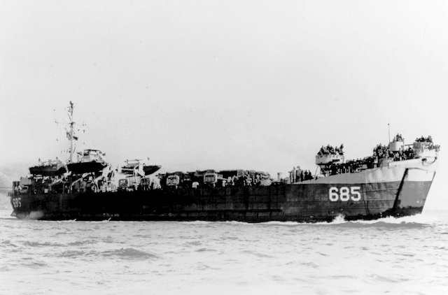 Mike Smolinski / navsource.org