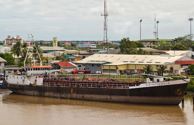 Tony Sales / shipspotting.com