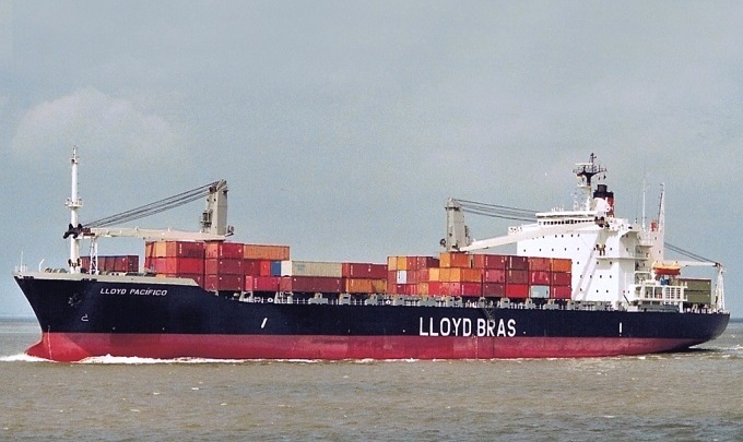 Jürgen Schölz / nok-schiffsbilder.de