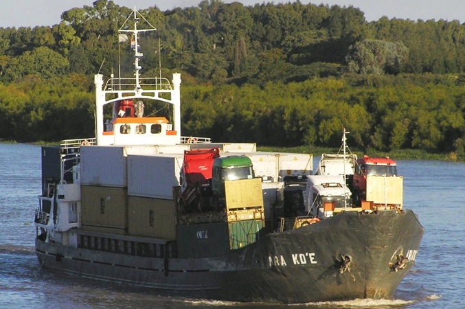 Captain Peter / shipspotting.com