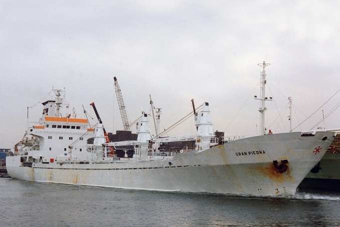 Fritz Olinga / shipspotting.com