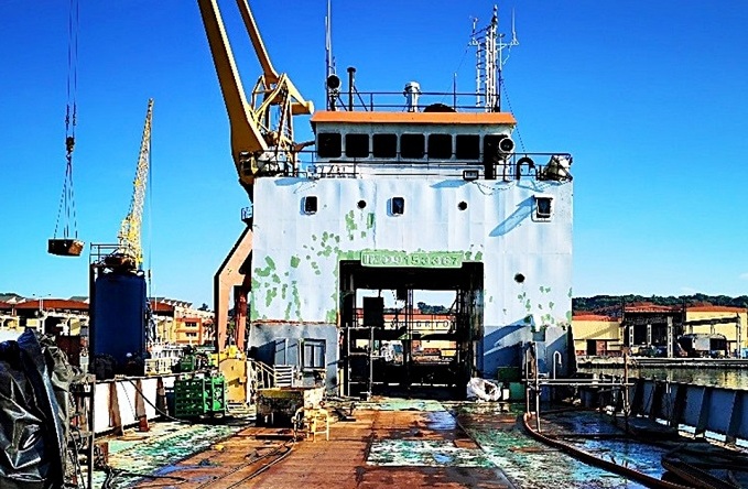 Capitán Carlitos / shgipspotting.com