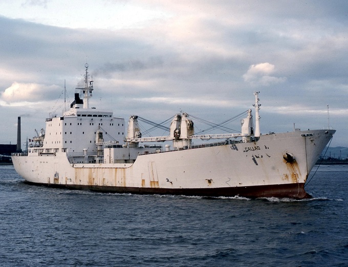 Chrishoell / shipspotting.com