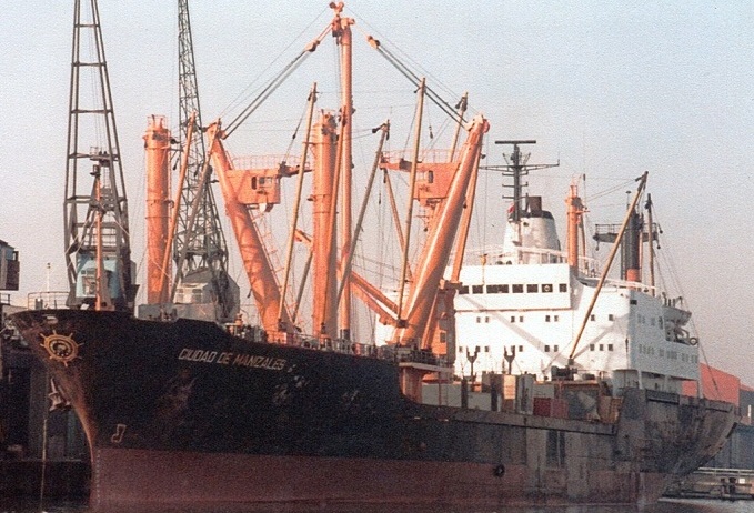 Paul T / shipspotting.com