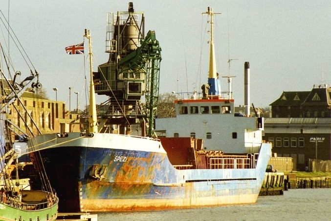 © Robert J. Smith / shipspotting.com
