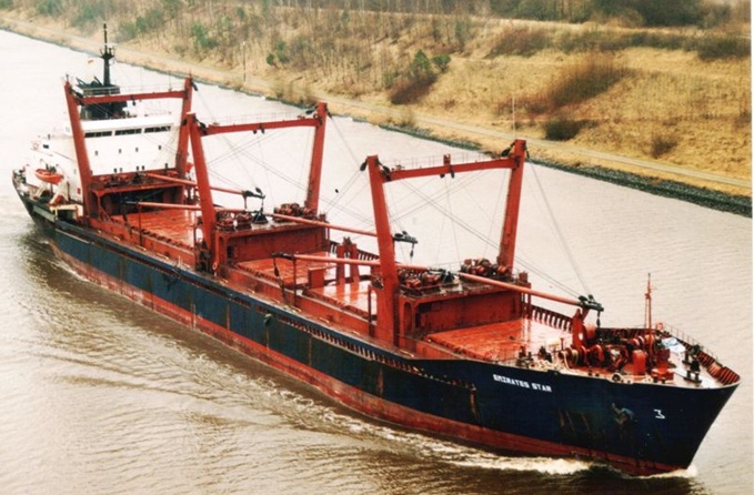© shipspotting.com