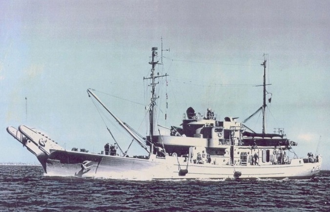 Glen Paulson / navsource.org