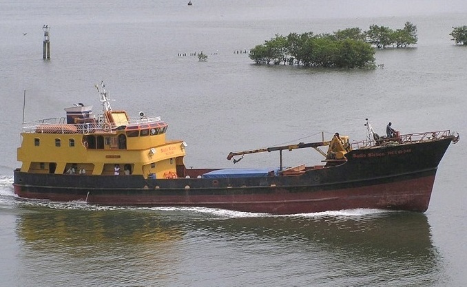 © Captain Peter / shipspotting.com