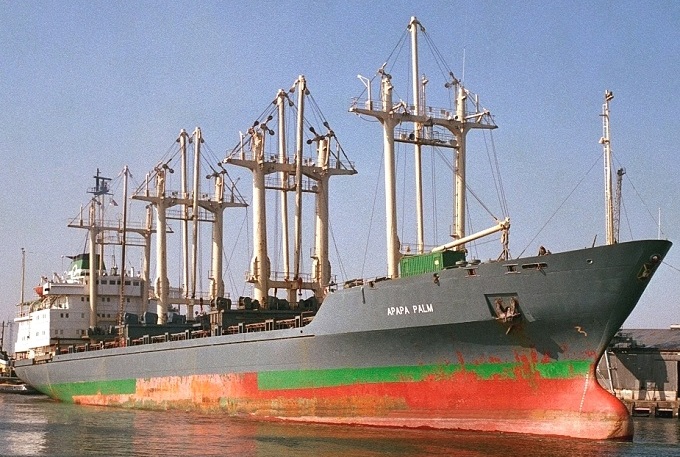 © Paul T / shipspotting.com