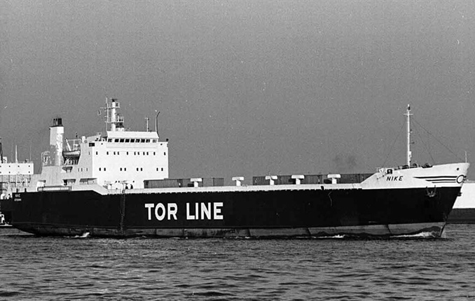© SimonWP / shipspotting.com