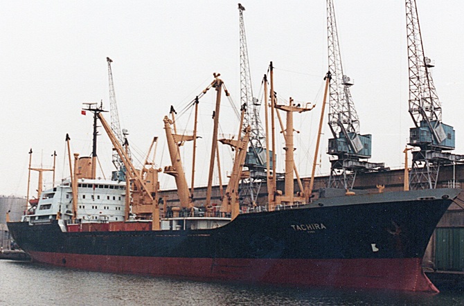 © Paul T / shipspotting.com