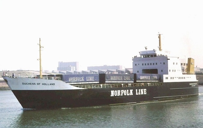 © simonwp / shipspotting.com