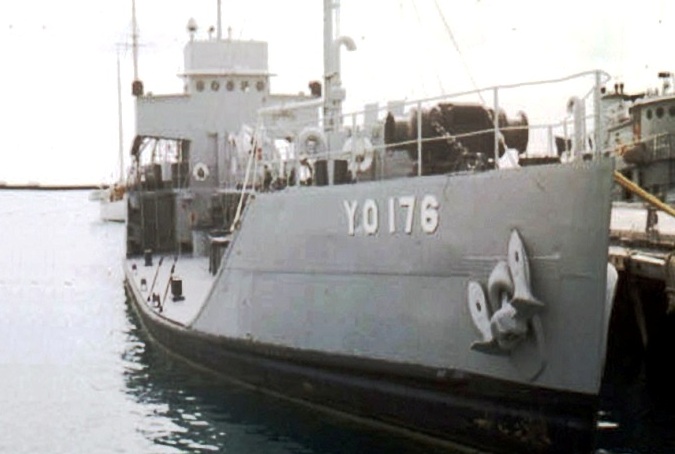 © Leonard James / navsource.org