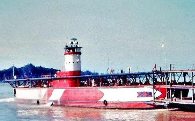 © Captain Jeffrey L. Yates / navsource.org