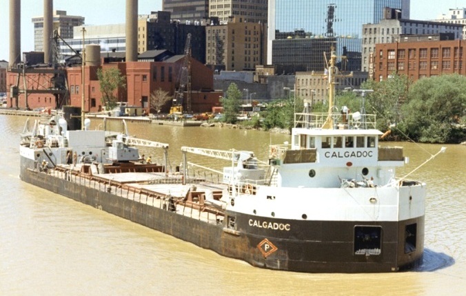 © Jim Hoffman / shiphotos.com