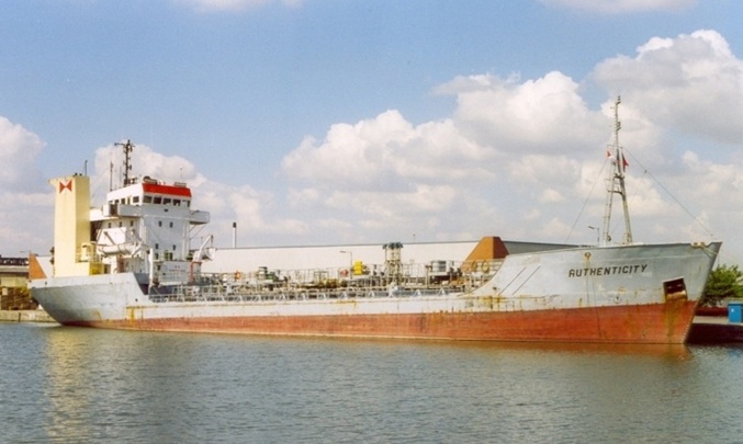 © simonwp / shipspotting.com