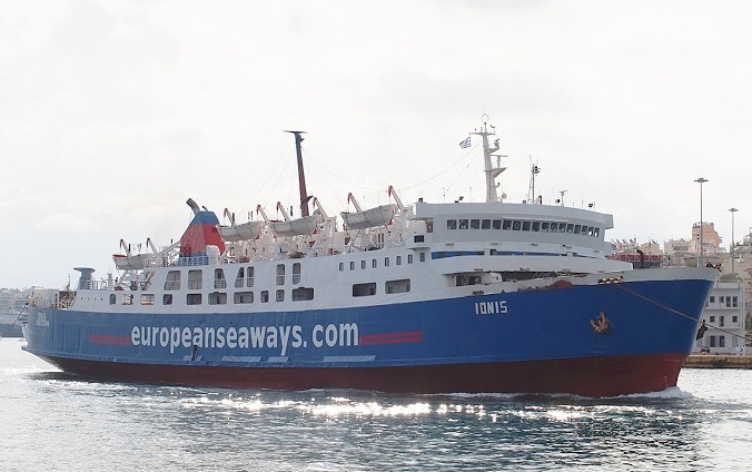 © Dennis Mortimer / shipsotting.com