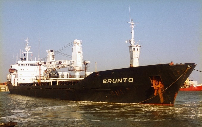 © Fritz Olinga / shipspotting.com