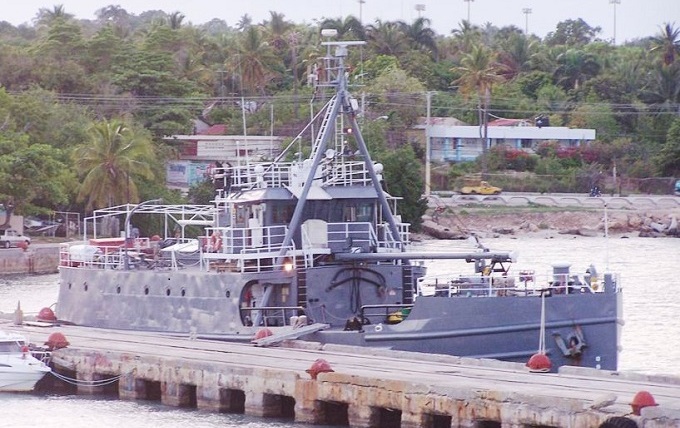 © Robert Hurst / navsource.org