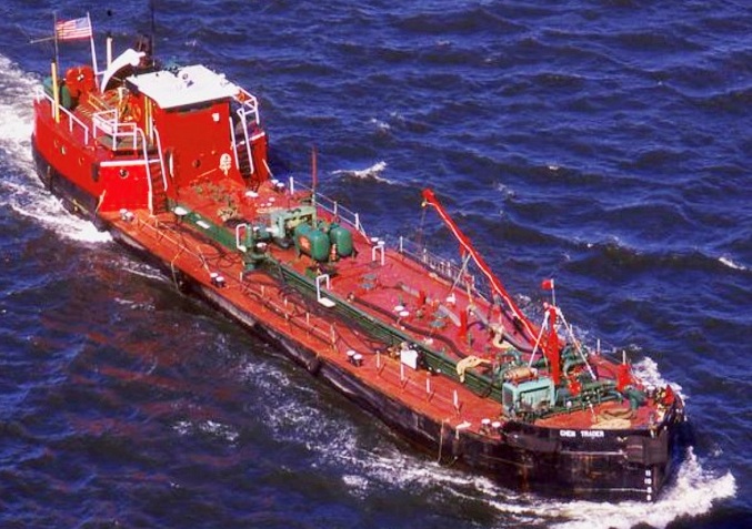 © Daniel Hormann / tugboatinformation.com